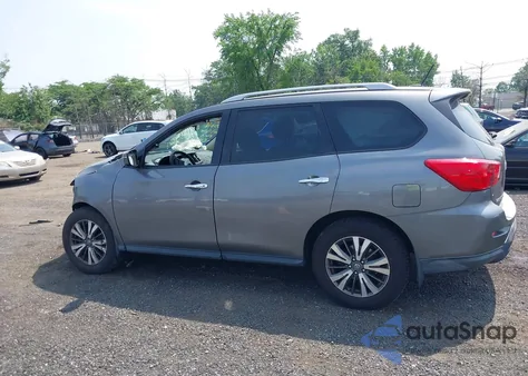 2017 Nissan Pathfinder S z USA, uszkodzony, nr VIN 5N1DR2MM9HC670264